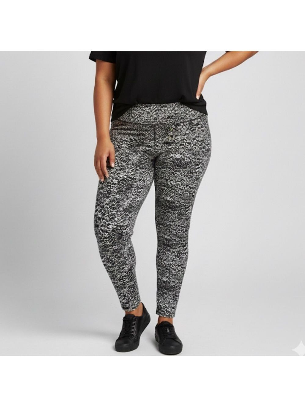 😍SHOW SPECIAL - GEORGE White Black Jeggings Stretchy 1X